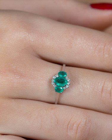 Gold Emerald Diamonds Ring 1.358grs