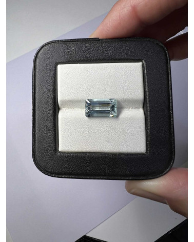Acquamarina celeste ovale sfaccettata - Peso di 0,720 carati