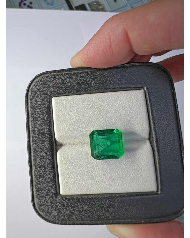 Esmeralda Octogonal 4.27 Quilates 10.10x10.70 AAA VVVS Zambia