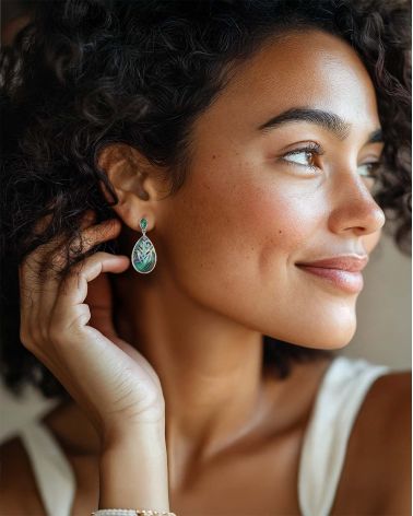White mother-of-pearl ethnic earrings set in 925 silver