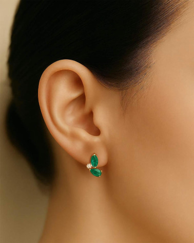 ARIA Earrings Worn – A Look That Shines