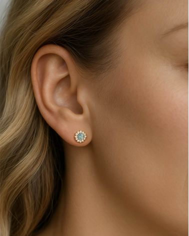 Boucles d'oreille Or Blanc Aigue-Marine et Diamant 2.61grs