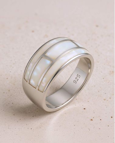 Bague de nacre blanche graphique sertie argent 925 millième rhodié